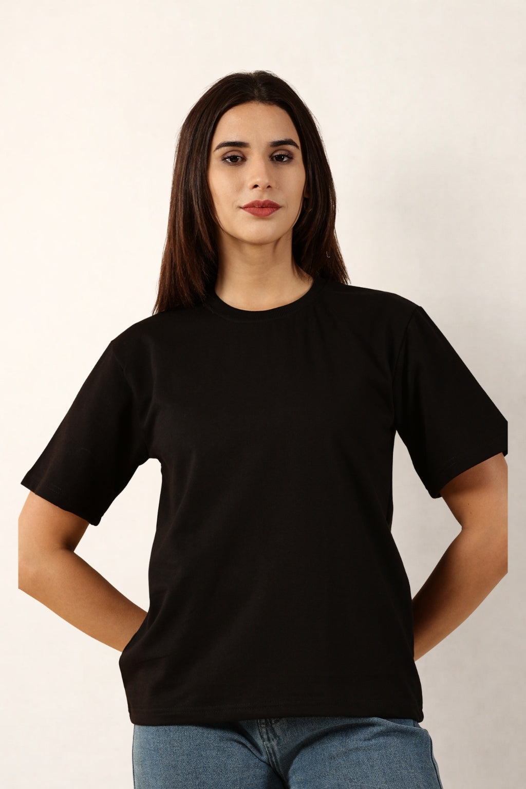 Women Black T-Shirt | Round Neck