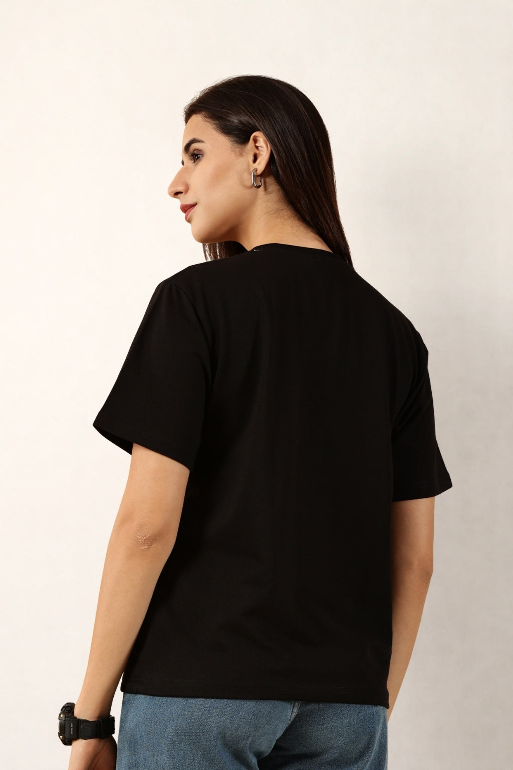 Women Black T-Shirt | Round Neck