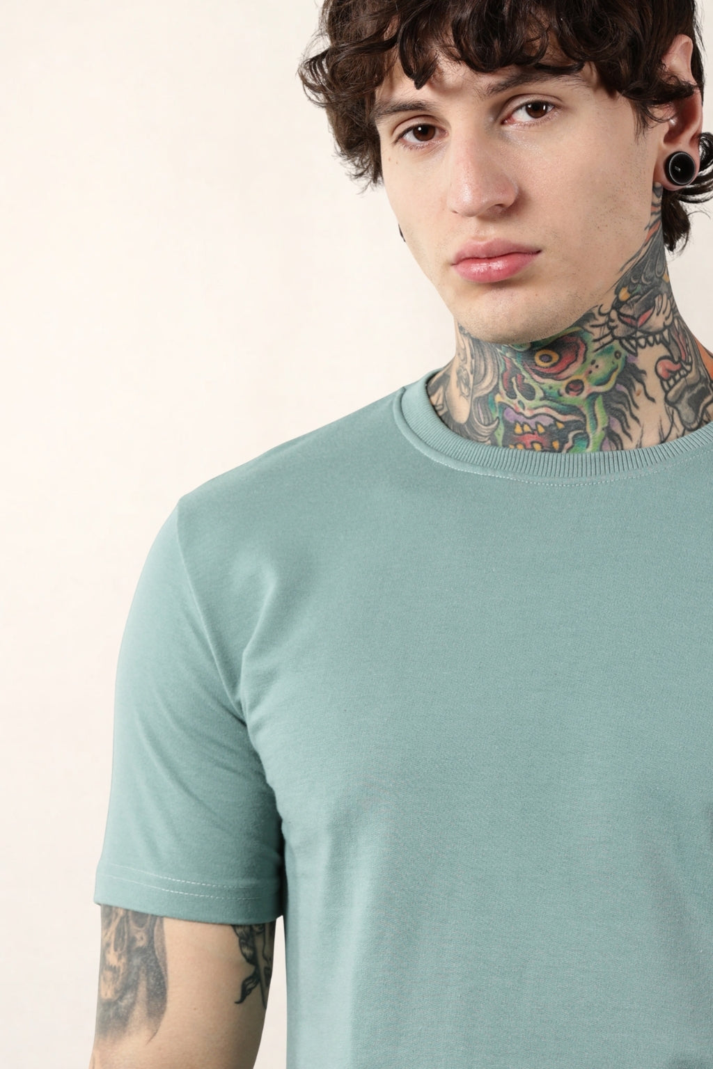 Pista Round Neck