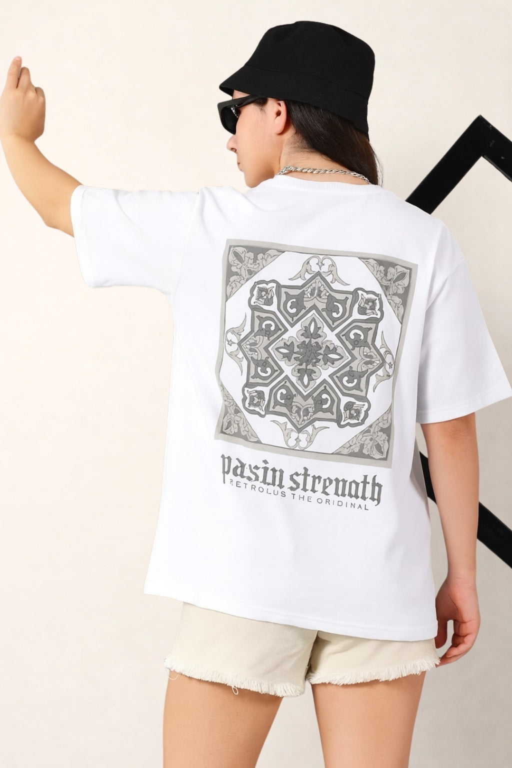 Mandala Graphic | Women