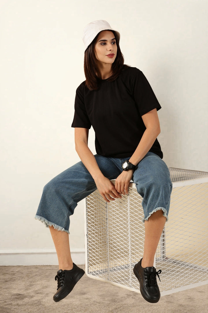 Women Black T-Shirt | Round Neck